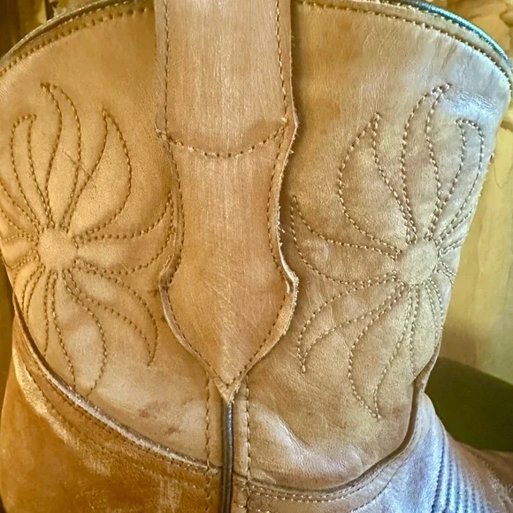 Dingo Tan Leather Western Ankle Boots - Picture 4 of 13